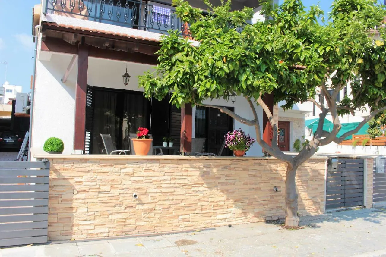 Salt Lake Town House Larnaca Penzion